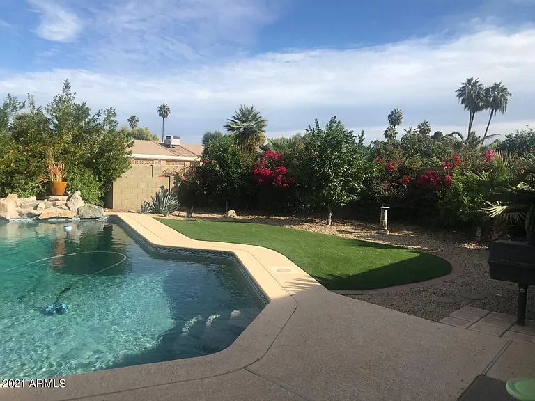 3924 E Yucca St — Photo 8