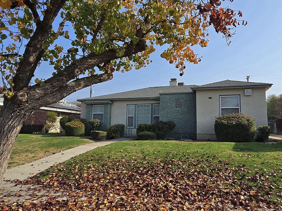 Welcome home! This is a charming home with original flooring, and nice unique features! I invite you to come and see for yourself.