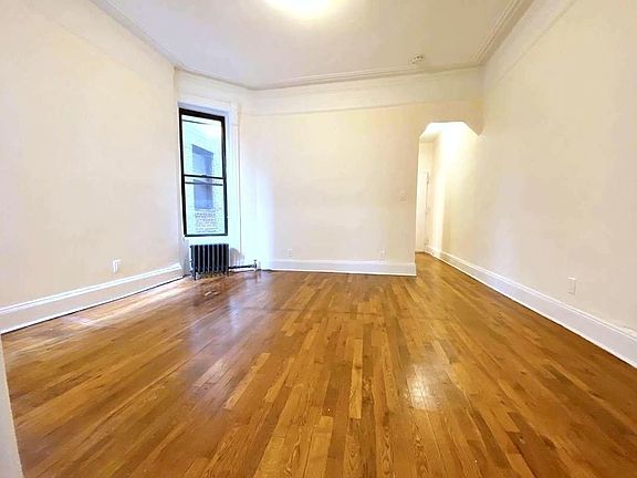 4th image of 69 W 105th St #4R