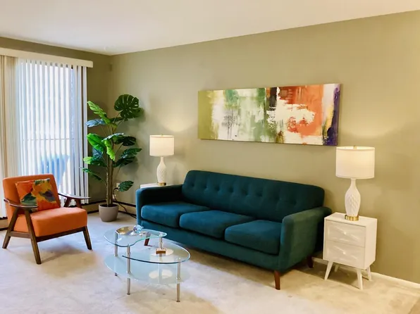 4080 West Rivers Edge CIRCLE #5, Brown Deer, WI 53209