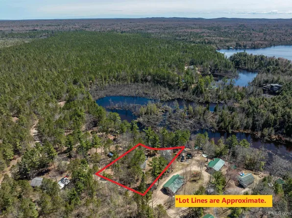 5435 Curtis Dr, Au Train, MI 49806