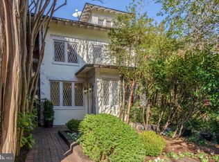 3317 R St NW, Washington, DC 20007