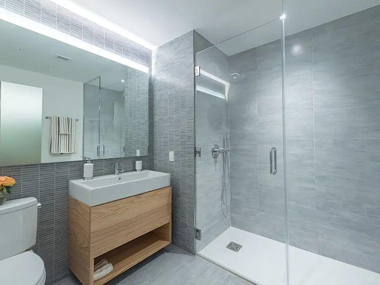 600 W 58th St #8K — Photo 22