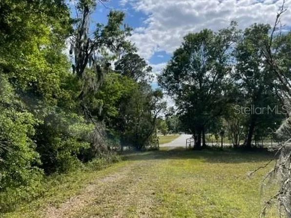 2410 Michael David Dr #16, Plant City, FL 33566