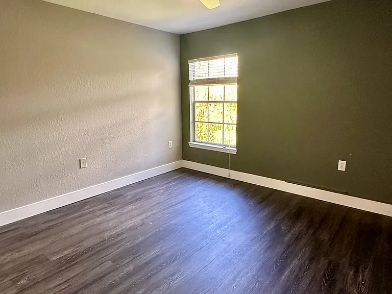 8905 Manor Loop #202 — Photo 7
