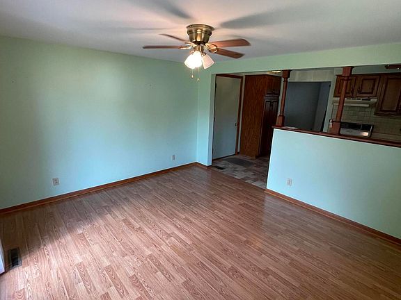 4th image of 810 Sheridan St