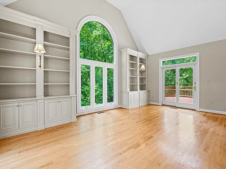 7926 Long Ridge Ct — Photo 8