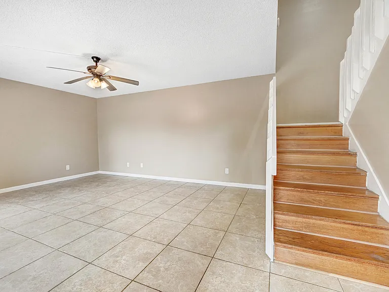 2111 Vista Oaks Cir NE — Photo 40