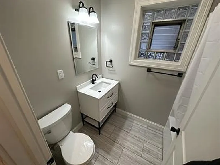 4807 West Argyle Street — Photo 3