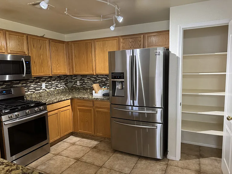 2325 Windmill Pkwy — Photo 6