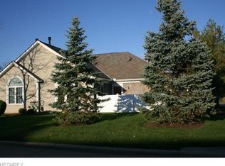 8180 Cyrus Ln, Northfield, OH