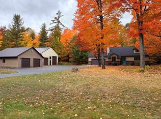 53 Feather Ridge Rd, Marquette, MI 49855