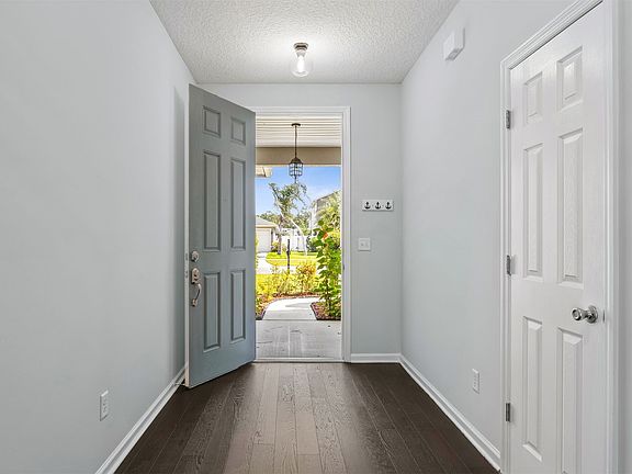 3rd image of 77079 Cobblestone Dr