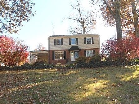 1st image of 815 Evergreen St