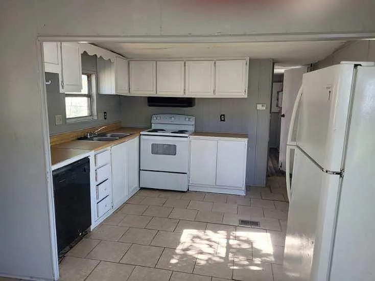 2246 Mountain Pine Rd #12 — Photo 3
