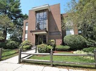 974-976 Main St #3, Melrose, MA 02176
