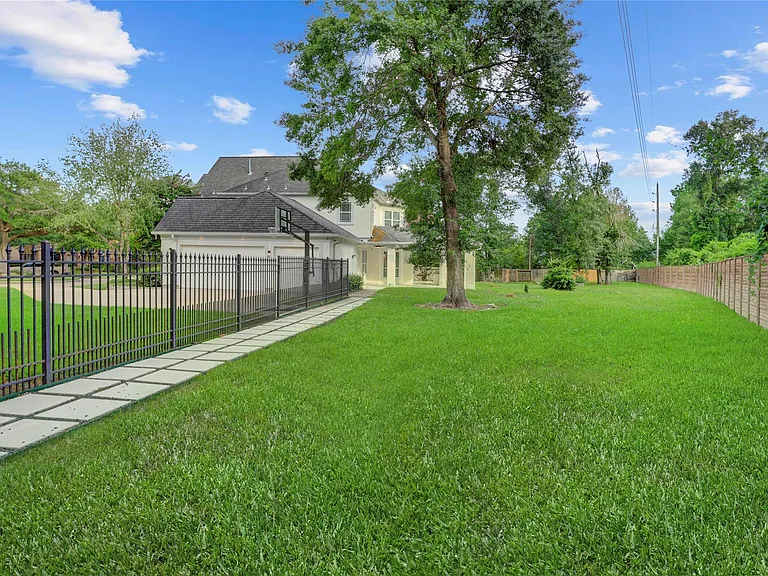 22926 Haven Field Ct — Photo 43