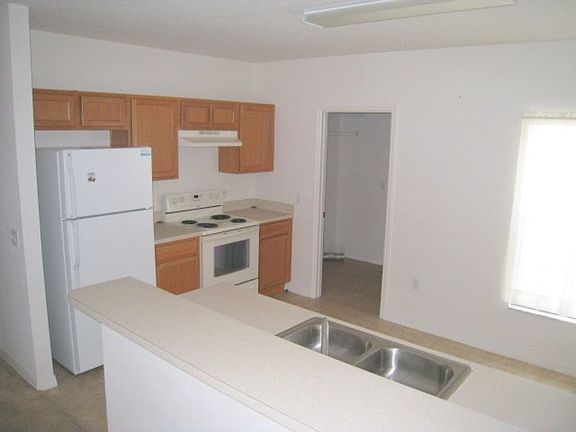 5th image of 931 Cumberland Dr