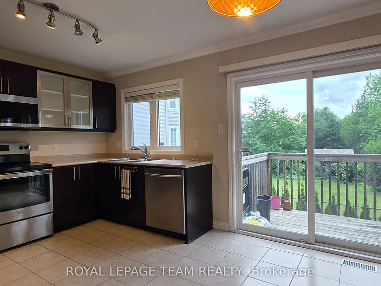 2714 Grand Vista Cir — Photo 5