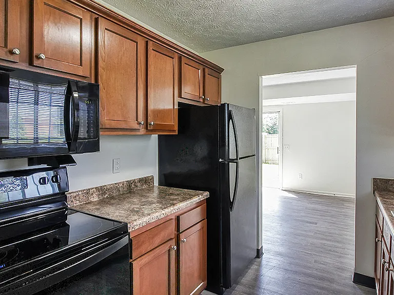 Waverlywood Apartments and Townhomes — Photo 5