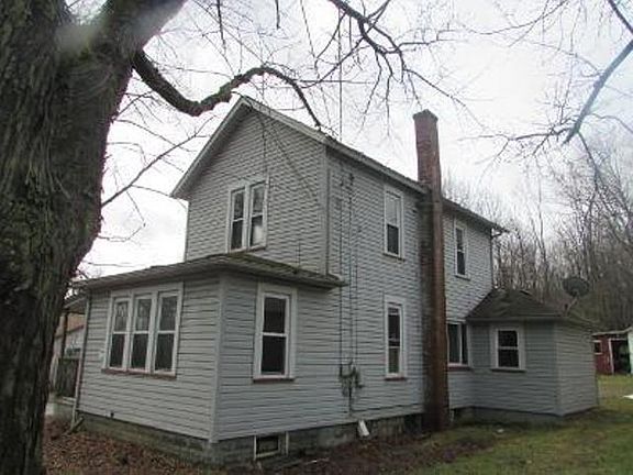 2nd image of 865 N Market St