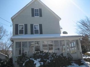 96 Maple St, Easthampton, MA 01027