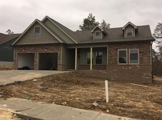 304 Franklin Cir, Fort Oglethorpe, GA 30742