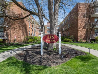 125 Main Street #2U, Pt Washington, NY, 11050