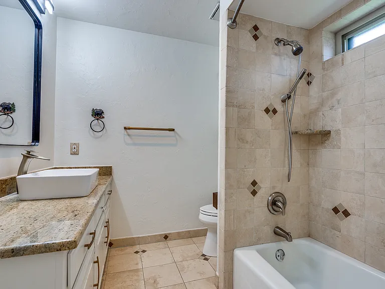 18636 Crownover Ct — Photo 14