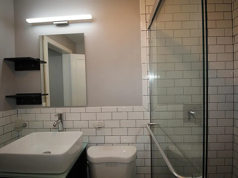 17 Boswell Ave #2 — Photo 10