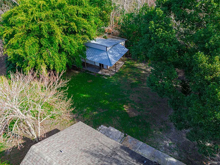942 Whisler Ct — Photo 38