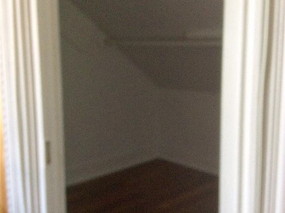 4th image of 119 Hudson Ave