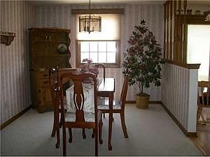 5th image of 266 Wimbledon Ct