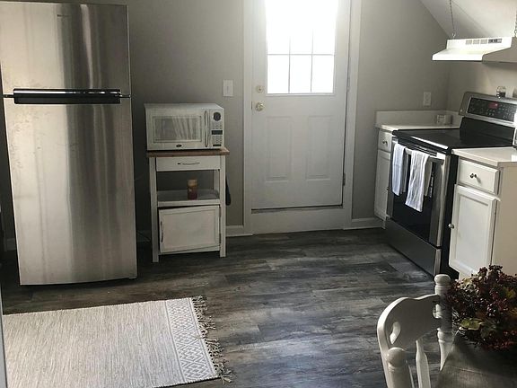 4th image of 44 Edison Park APT 3