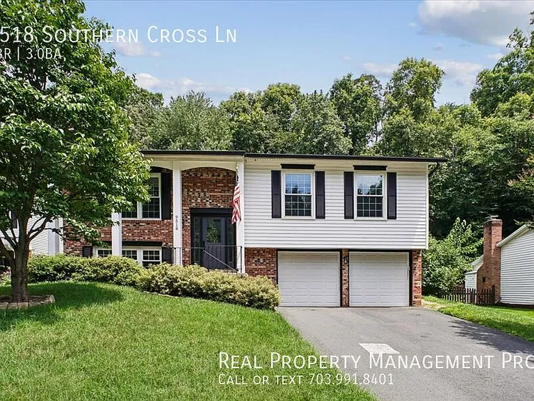 9518 Southern Cross Ln — Photo 1