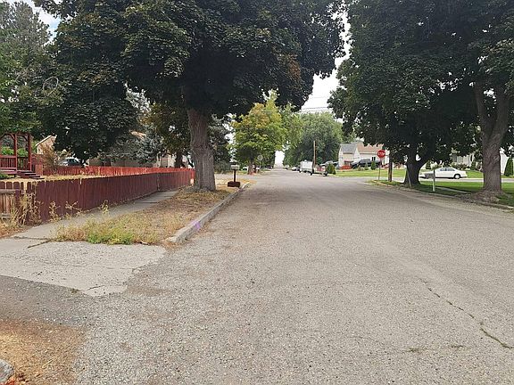 4th image of 309 N Birch St