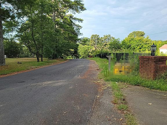 4th image of 36 Peach Tree Rd