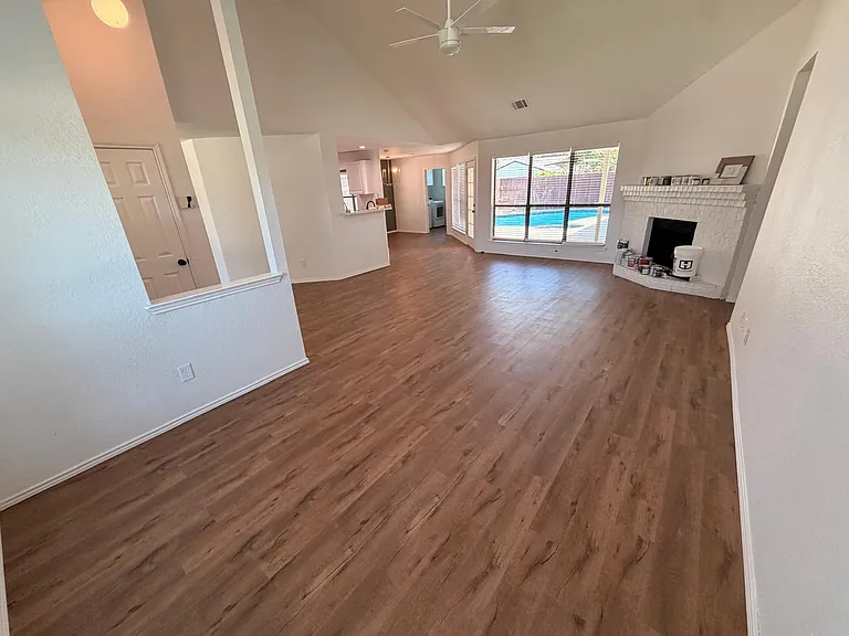 820 Arbor Downs Dr — Photo 8