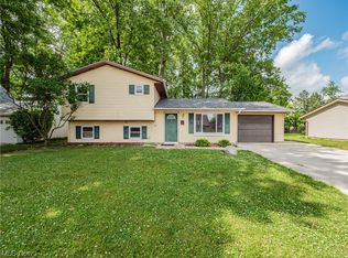 438 Xavier St, Elyria, OH
