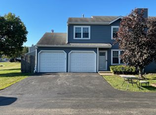 2011 Westview Ln, Round Lake Beach, IL 60073