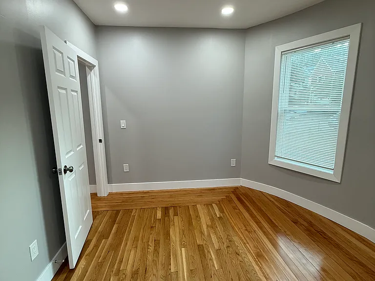 773 Pleasant St #1 — Photo 24