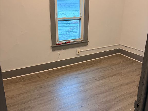 3rd image of 510 N 6th St #2
