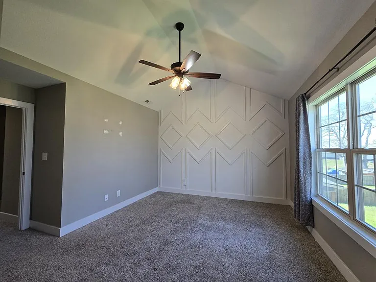 414 Oak St — Photo 25