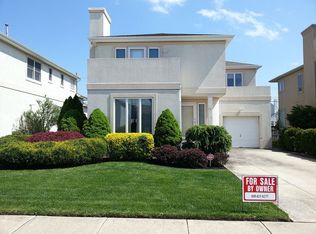 67 Seaside Ct, Margate, NJ 08402