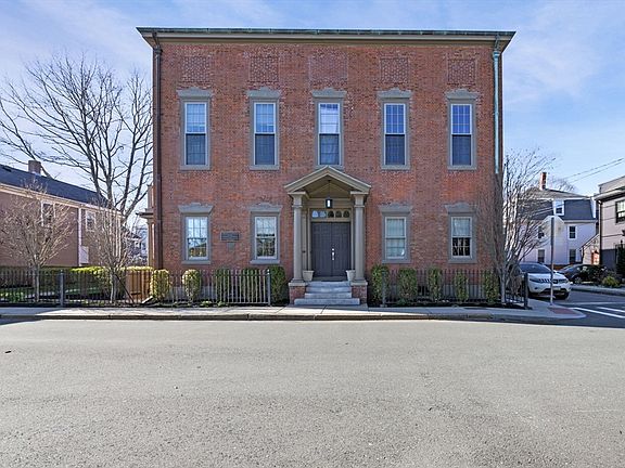 2nd image of 114 Derby St #2