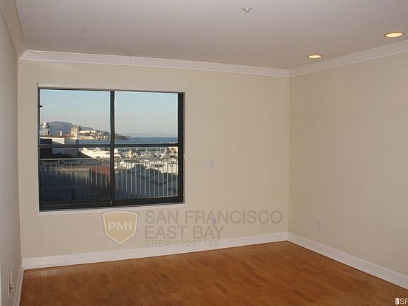 5th image of 870 N Point St APT 102