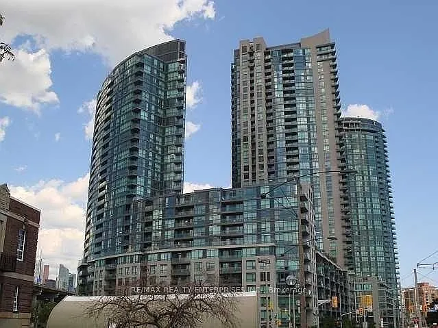 231 Fort York Blvd #218