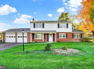 12 Virginia Ave, Shrewsbury, PA 17361