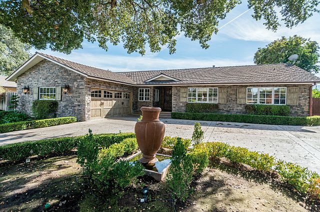 1st image of 13986 Quito Oaks Way