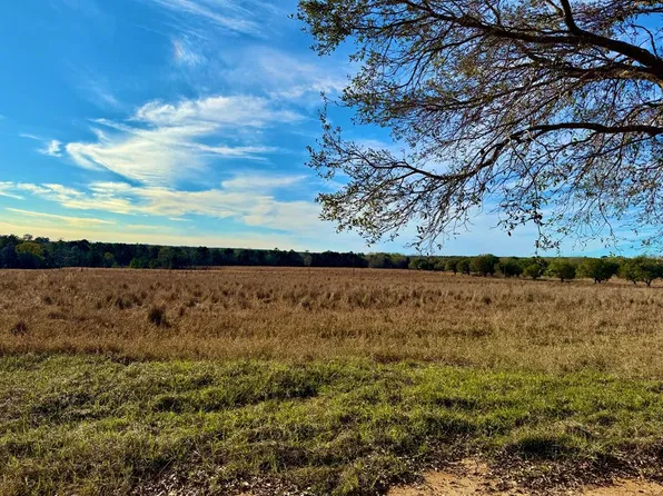 103 Lakeland Loop, Hillister, TX 77624